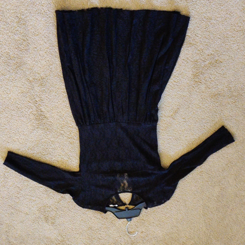 Dentelle Black dress